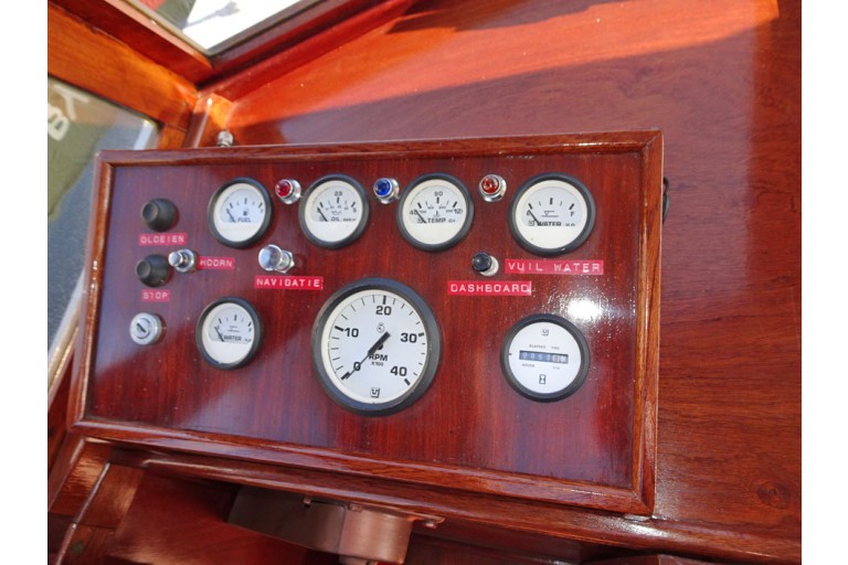 Classic Motor yacht 11.20