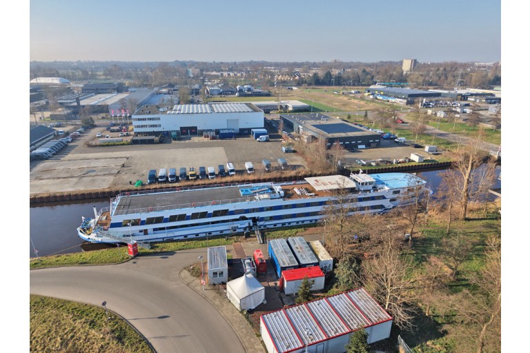 Hotel / Passenger ship 120 pax