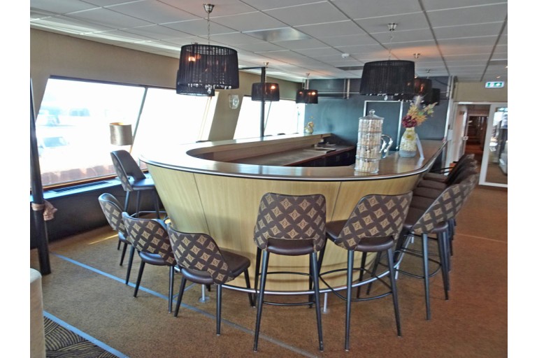 Hotel / Passenger ship 120 pax