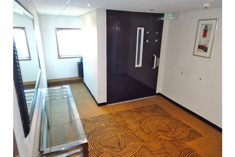 Hotel / Passenger ship 120 pax