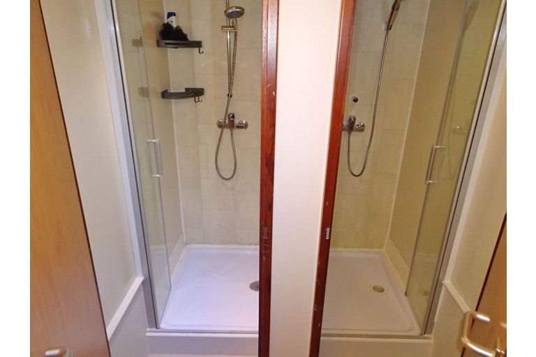 Hotel / Passenger ship 120 pax