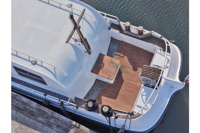 Motortjalk Dutch Barge 18.60