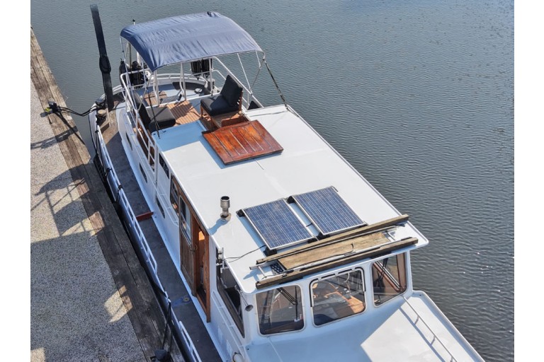 Motortjalk Dutch Barge 18.60