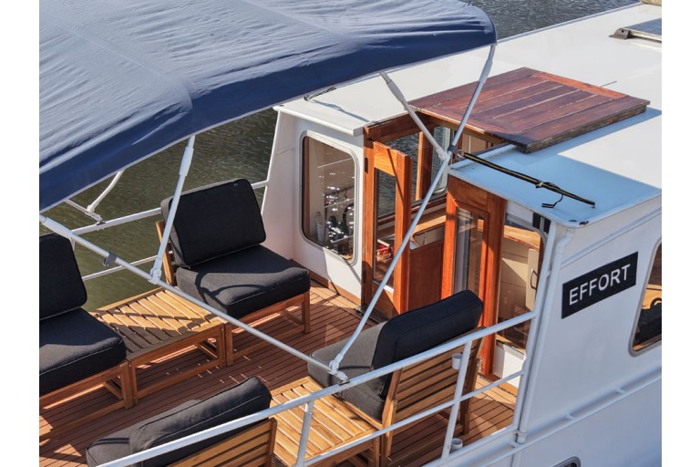 Motortjalk Dutch Barge 18.60