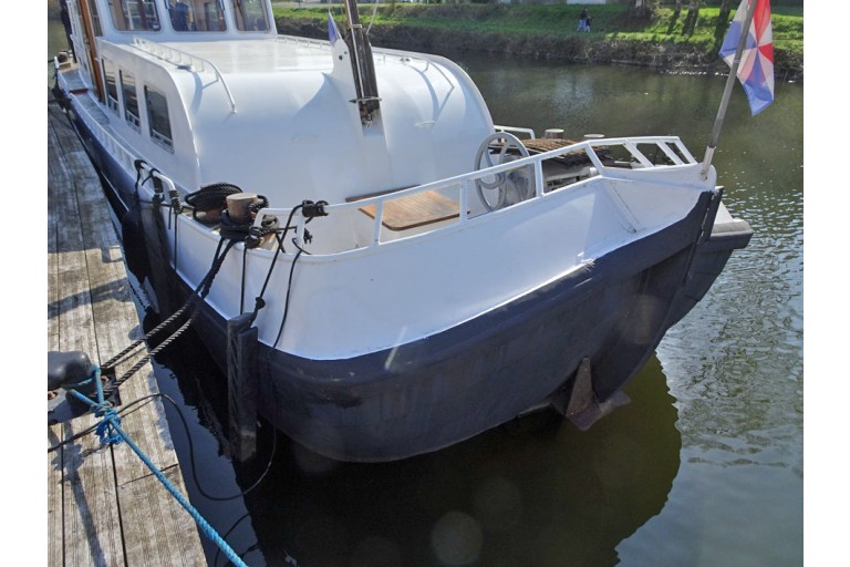 Motortjalk Dutch Barge 18.60