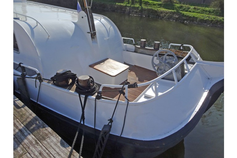 Motortjalk Dutch Barge 18.60