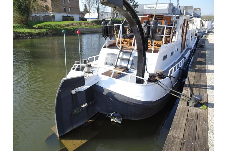 Motortjalk Dutch Barge 18.60