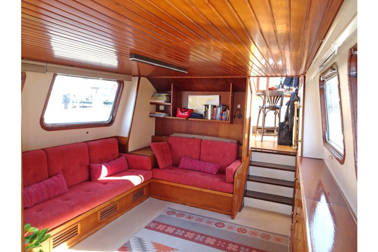 Motortjalk Dutch Barge 18.60