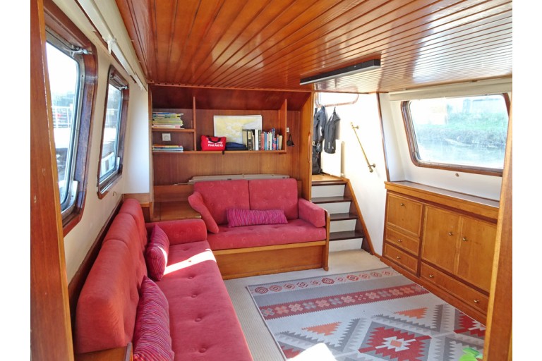 Motortjalk Dutch Barge 18.60