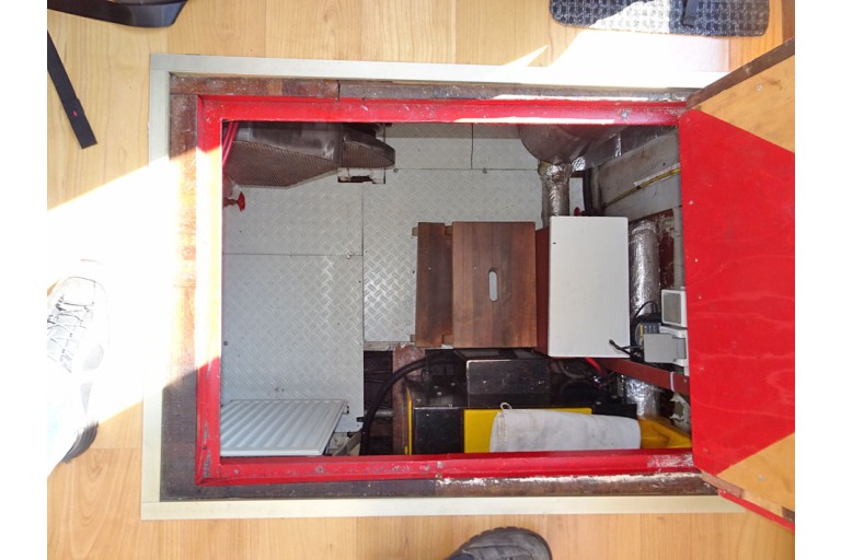 Motortjalk Dutch Barge 18.60