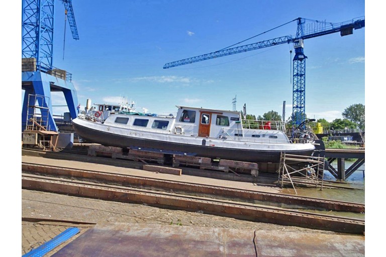 Motortjalk Dutch Barge 18.60