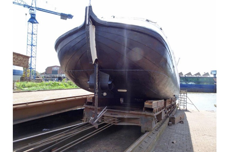 Motortjalk Dutch Barge 18.60