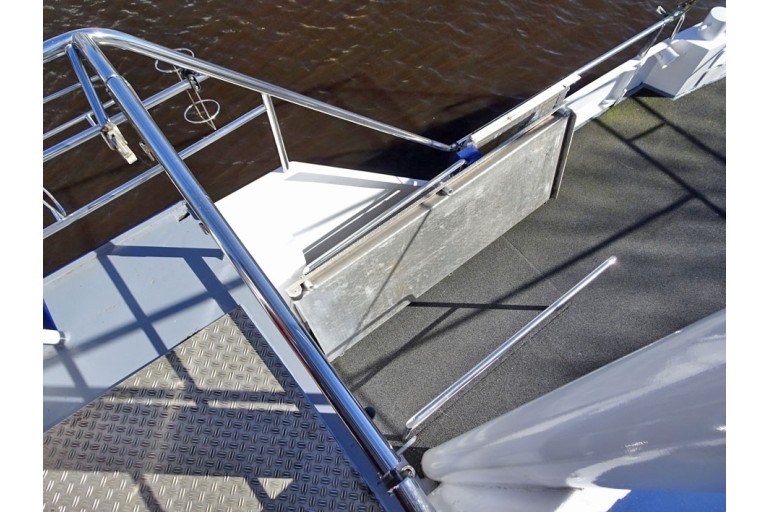 Tagesausflugsschiff 250 gäste