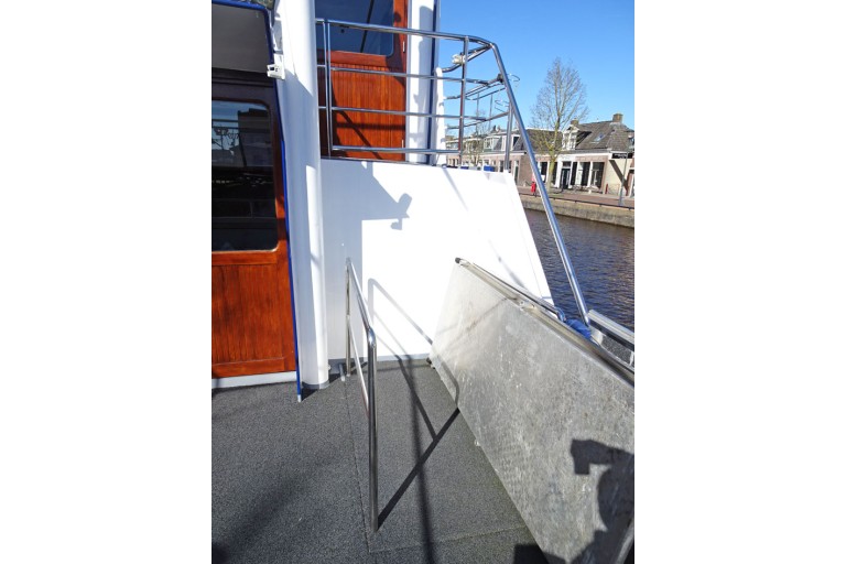 Tagesausflugsschiff 250 gäste