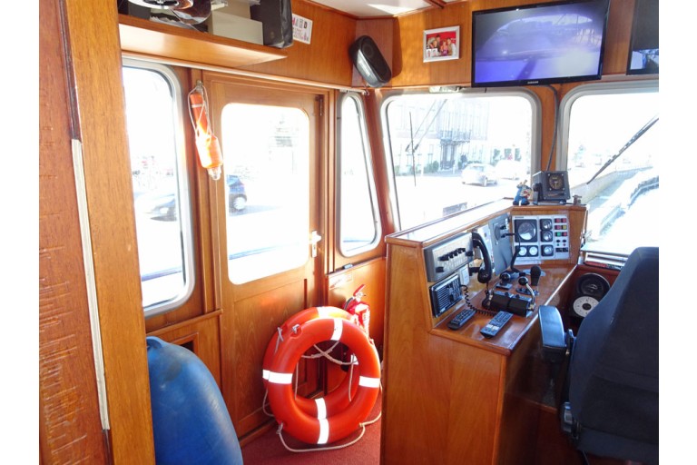 Tagesausflugsschiff 250 gäste