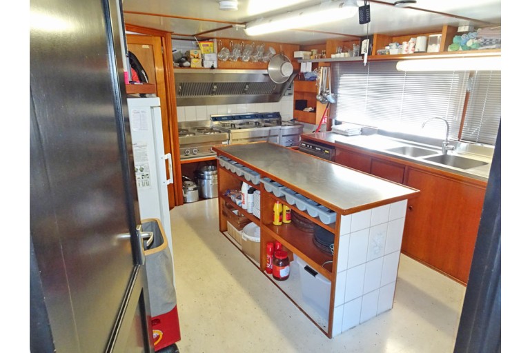 Tagesausflugsschiff 250 gäste