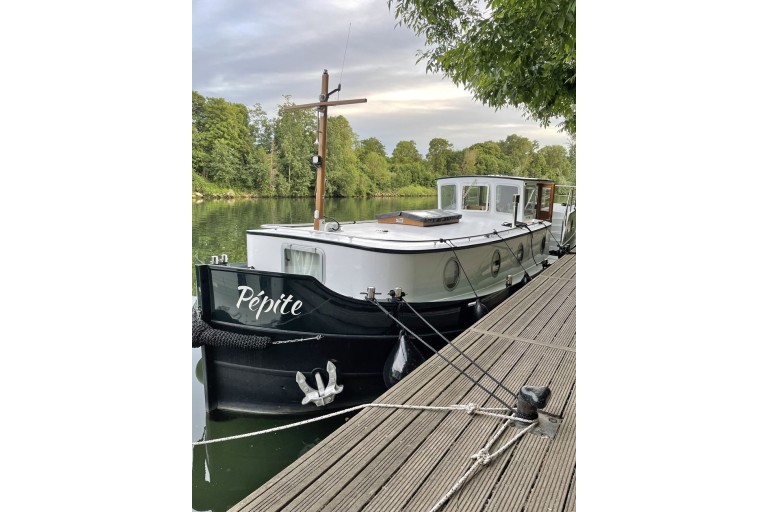 Piper Luxemotor 49L