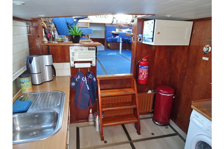 Dutch Barge 13.65