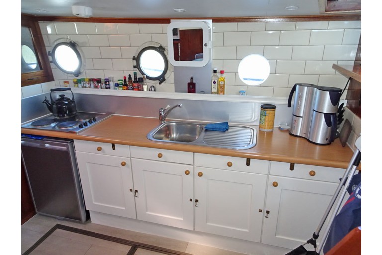 Dutch Barge 13.65