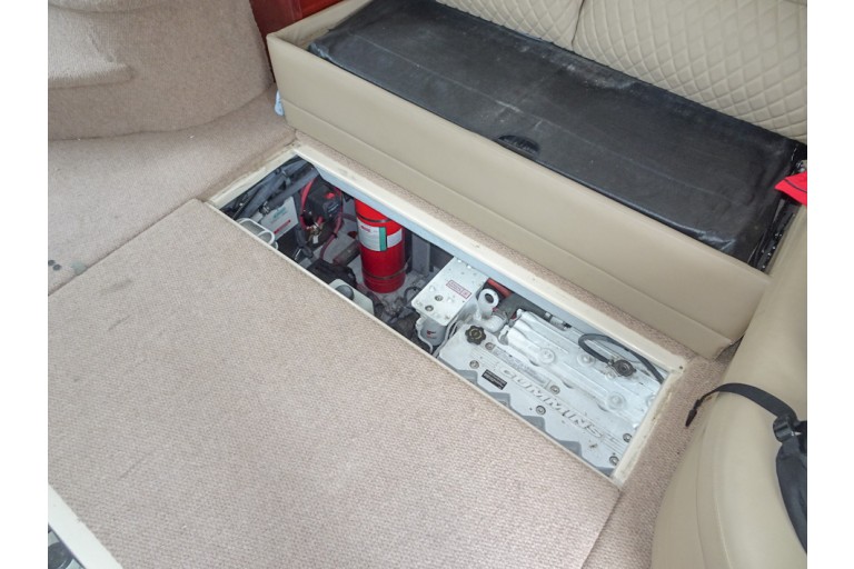 Meridian 391 Sedan