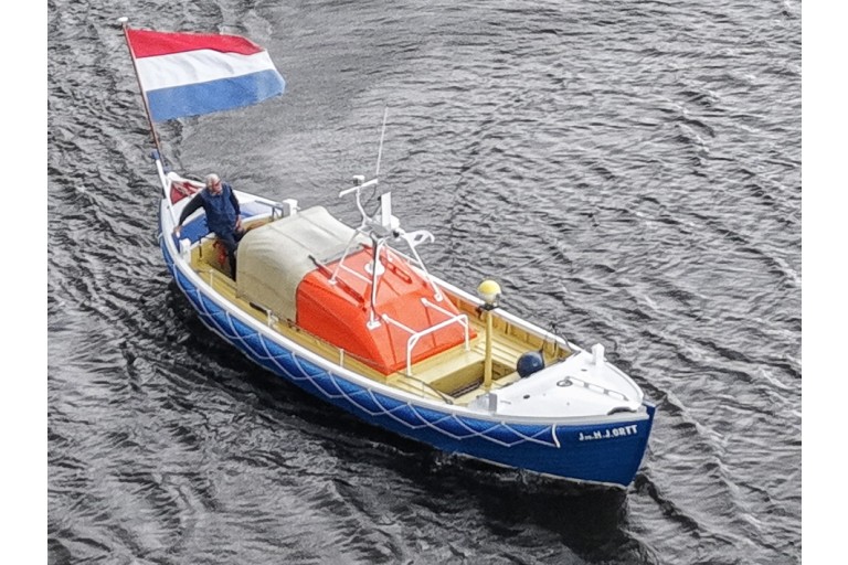 Voormalig Strand reddingboot 10.32