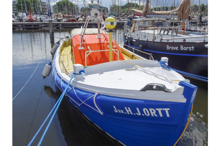 Voormalig Strand reddingboot 10.32