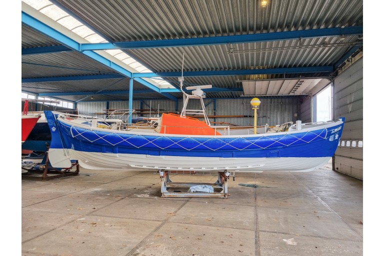Voormalig Strand reddingboot 10.32