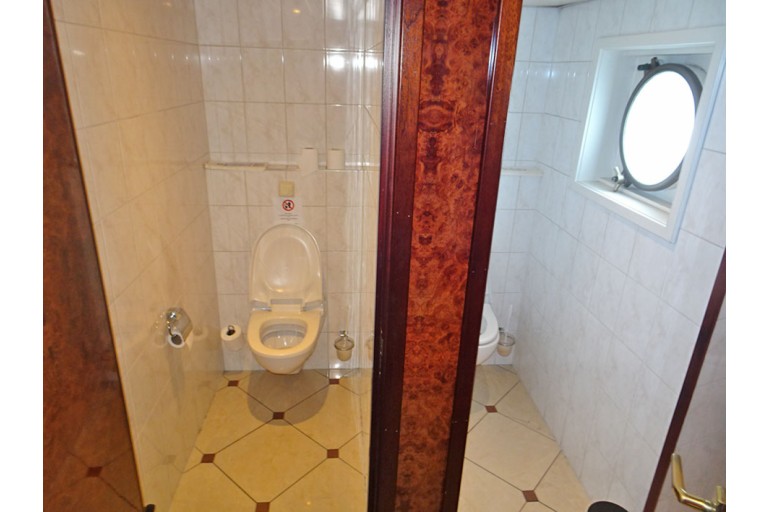 Hotel / Passenger ship 128 pax