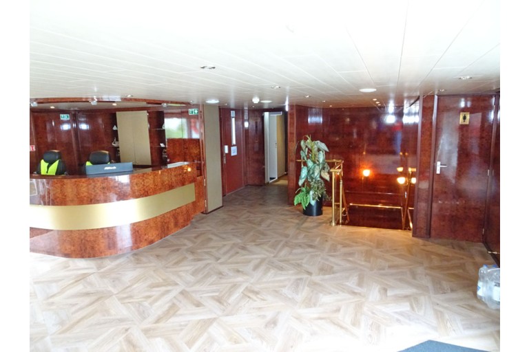 Hotel / Passenger ship 128 pax