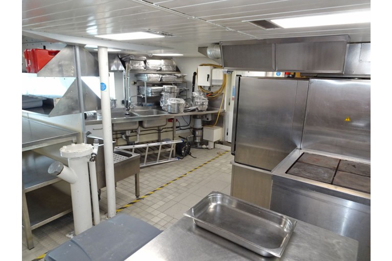 Hotel / Passenger ship 128 pax