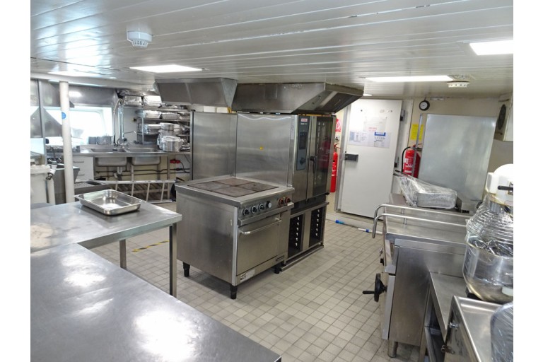 Hotel / Passenger ship 128 pax