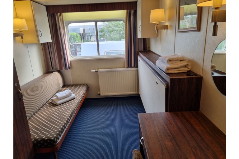 Hotel / Passenger ship 128 pax