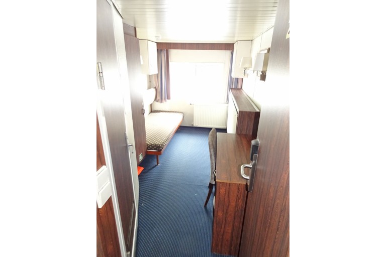 Hotel / Passenger ship 128 pax