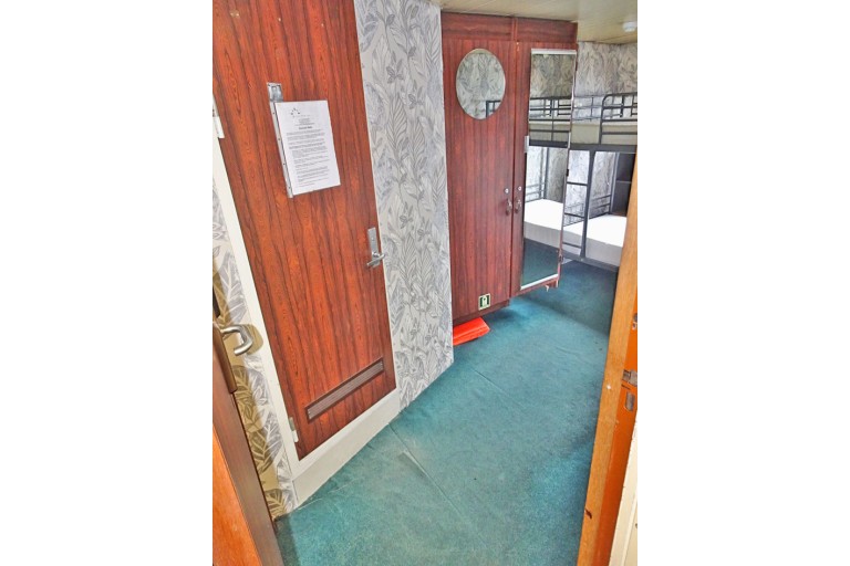 Hotel / Passenger ship 128 pax