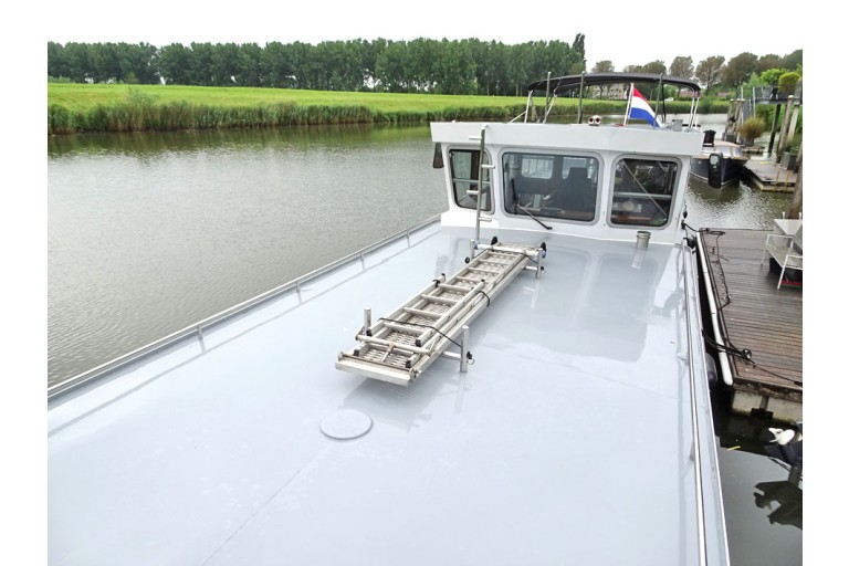 Luxury Liveaboard, Rhine certified