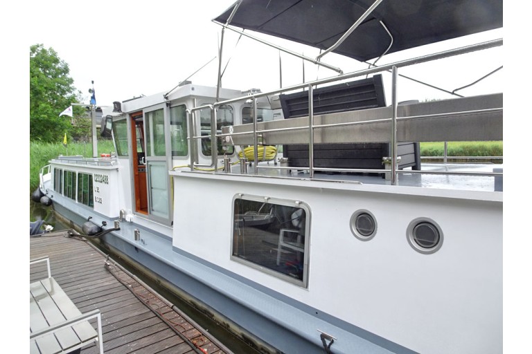 Luxury Liveaboard, Rhine certified