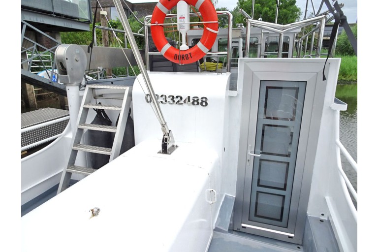 Luxury Liveaboard, Rhine certified