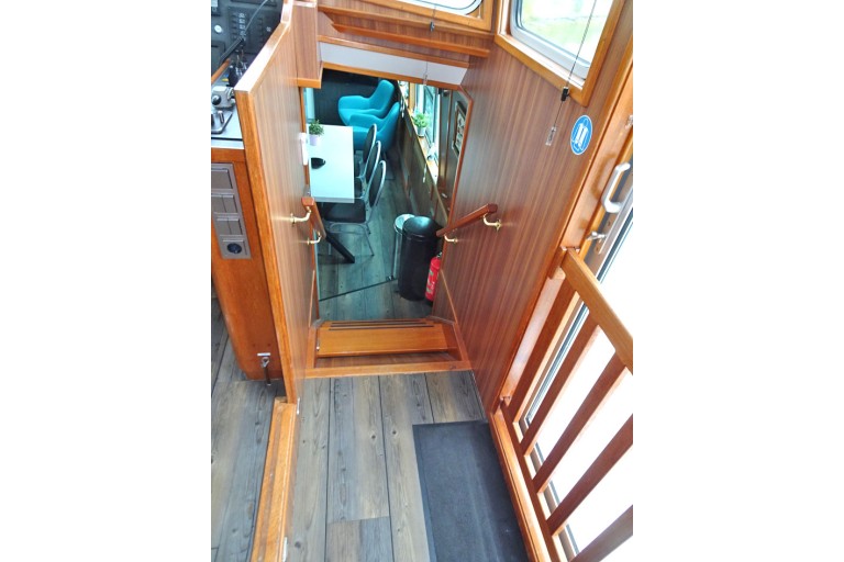Luxury Liveaboard, Rhine certified