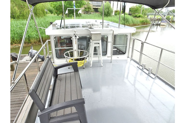 Luxury Liveaboard, Rhine certified