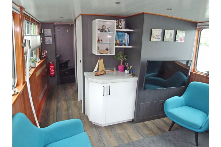 Luxury Liveaboard, Rhine certified