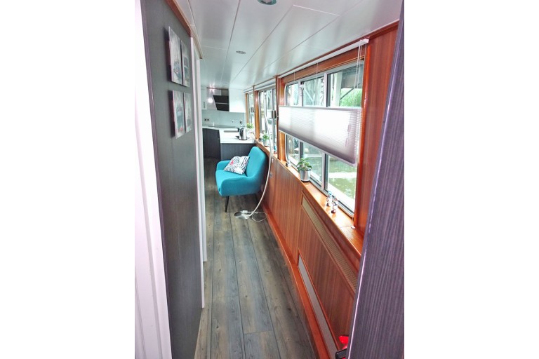 Luxury Liveaboard, Rhine certified