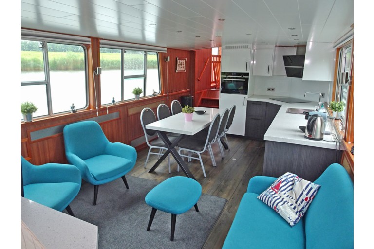Luxury Liveaboard, Rhine certified
