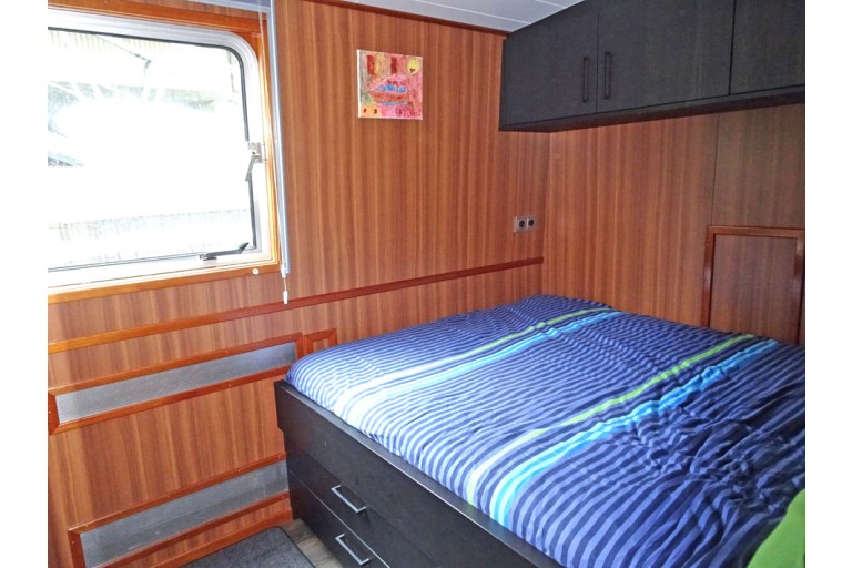 Luxury Liveaboard, Rhine certified