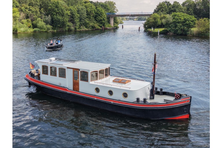 Luxe Motor 16.20 Deckhouse