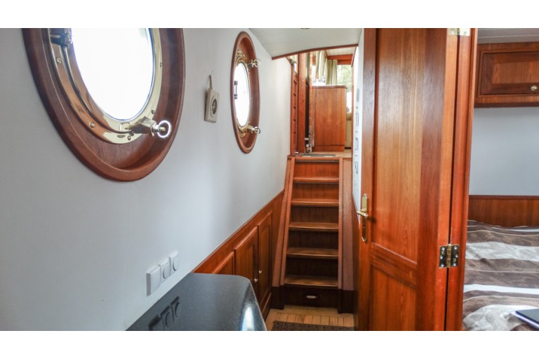 Luxe Motor 16.20 Deckhouse