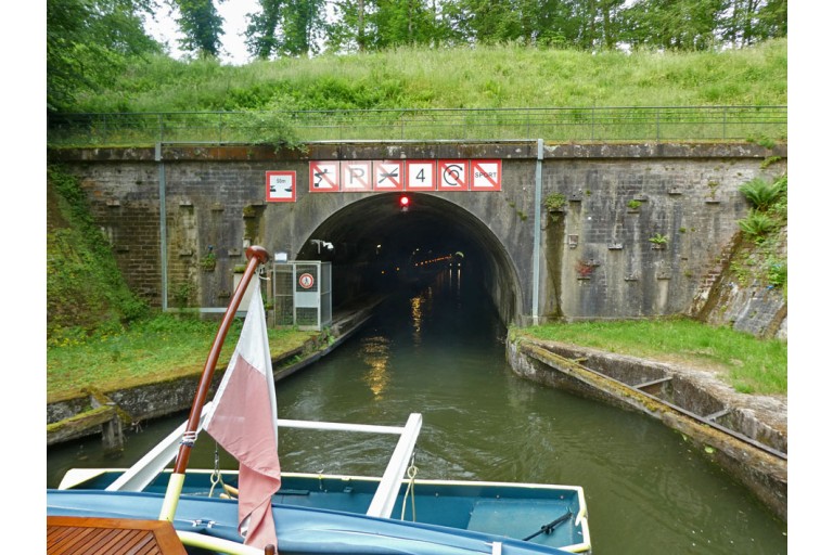 Luxe Motor Dutch Barge 21.08, ES-TRIN certified