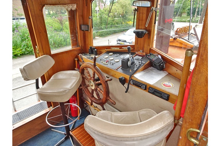 Classic Motor Yacht 13.80, ex Barkasse