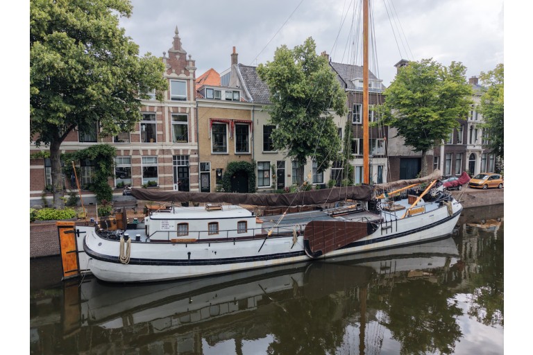 Zeetjalk met woonbestemming en CBB