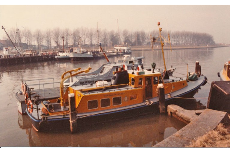 Dutch Barge Ex Patrolvessel 14.78