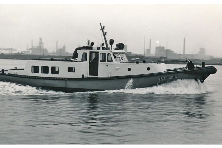 Dutch Barge Ex Patrolvessel 14.78